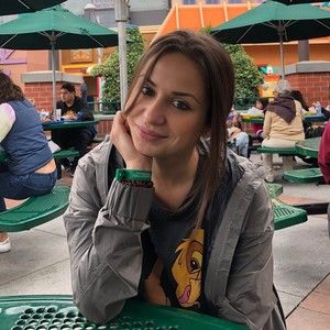 Meet your Posher, Anya